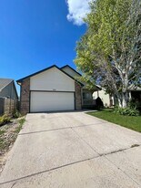 765 Bluegrass Way in Windsor, CO - Building Photo