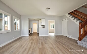 33791 N Oak St in Gages Lake, IL - Building Photo - Building Photo