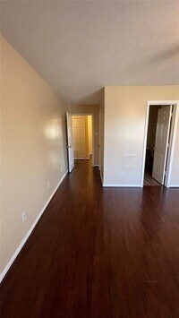 7816 Comal St photo'