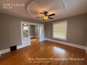 2528 S 17th St in St. Joseph, MO - Building Photo - Building Photo