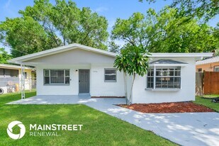 1906 E North Bay St in Tampa, FL - Building Photo