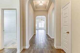 7731 Deep Green Dr in Rosenberg, TX - Building Photo - Building Photo