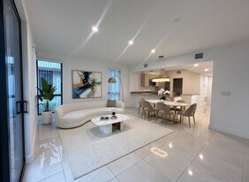 5481 W Oak Wy, Unit 5481- in Davie, FL - Building Photo