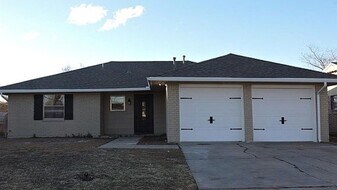 117 SW 68th St in Lawton, OK - Building Photo