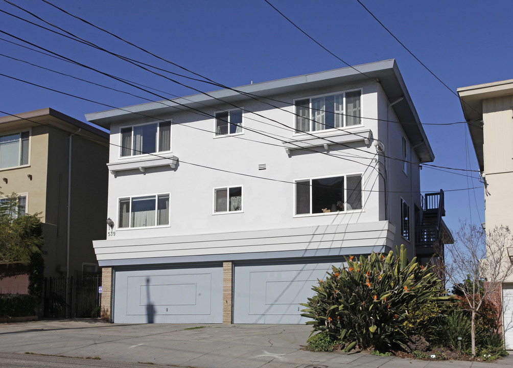 539 Merritt Ave in Oakland, CA - Building Photo