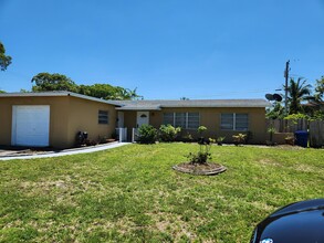 6100 NW 19th St in Sunrise, FL - Foto de edificio - Building Photo