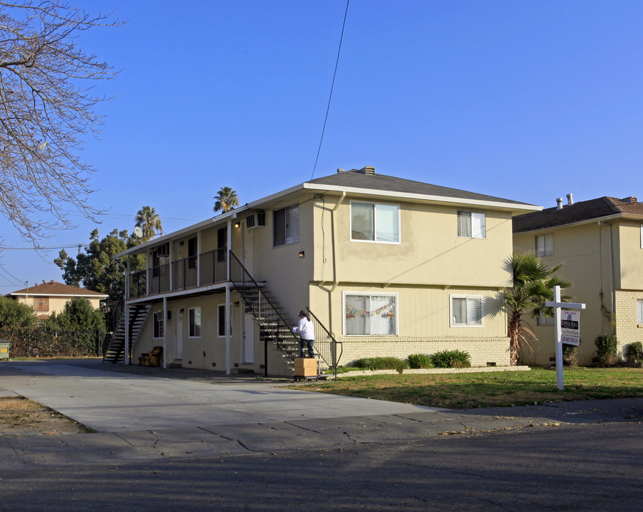 3911 44th Ave in Sacramento, CA - Building Photo