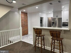 725 W Mt Vernon St in Lansdale, PA - Building Photo