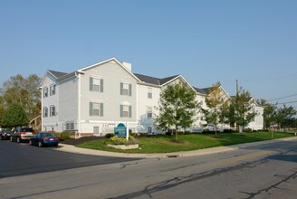 Somerset Square in Columbus, OH - Building Photo - Building Photo