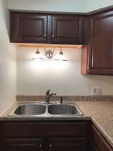 634 W Foulke Ave-Unit -Apt 4 in Findlay, OH - Building Photo - Building Photo