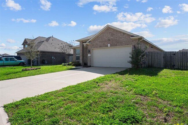 130 San Jacinto Dr in Baytown, TX - Building Photo - Building Photo