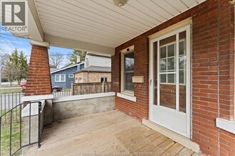 4014 Howard Ave in Windsor, ON - Building Photo - Building Photo