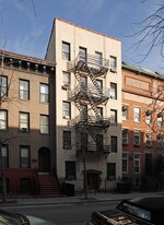 415 W 46th St in New York, NY - Building Photo