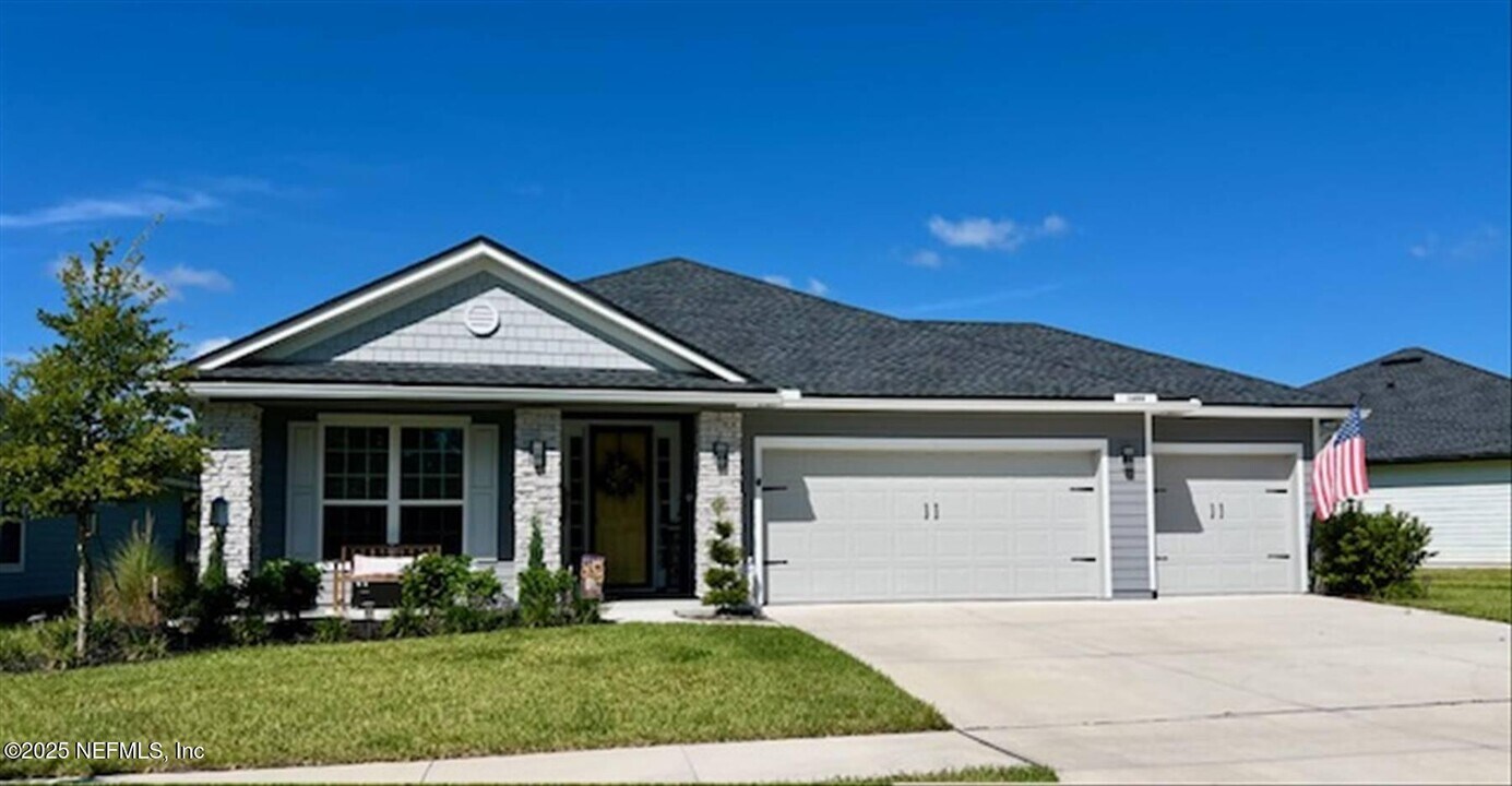 1694 Lewis Lake Ln in Middleburg, FL - Building Photo