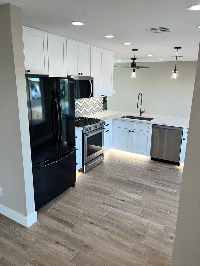 1615 W Taro Ln in Phoenix, AZ - Building Photo - Building Photo