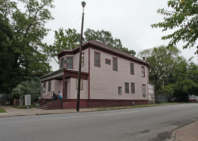 501 E Park Ave in Savannah, GA - Foto de edificio - Building Photo