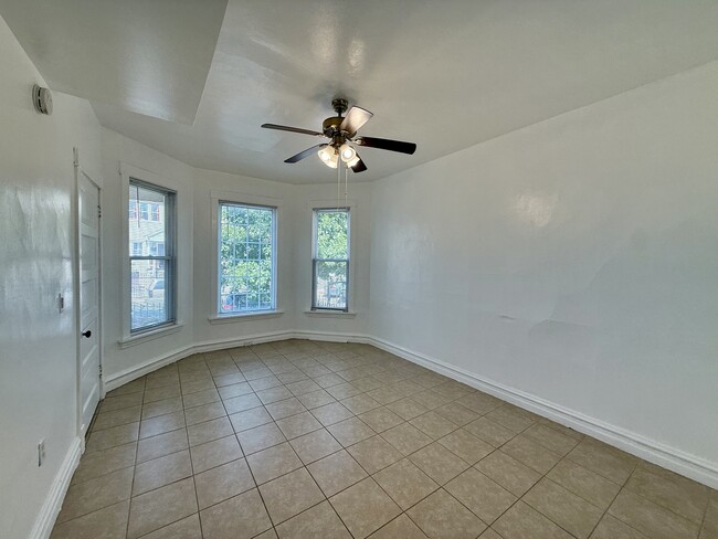 2943 N Allen Ave in Chicago, IL - Building Photo - Building Photo