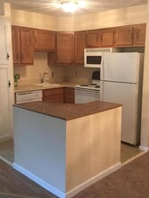 8010 Westover Dr, Unit 8010 A Westover in Prospect, KY - Building Photo - Building Photo
