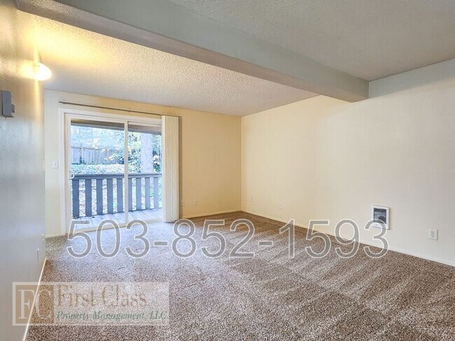 10056 SW Garrett St in Portland, OR - Building Photo - Building Photo