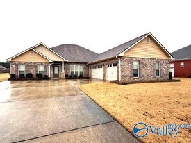 118 Inspirational Dr in Meridianville, AL - Building Photo