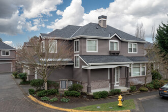 Windwood Village in Redmond, WA - Building Photo - Building Photo