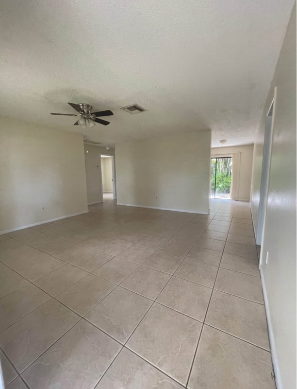1639 Barbarie Ln