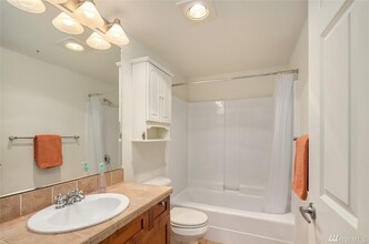 123 Queen Anne Ave N in Seattle, WA - Building Photo - Building Photo