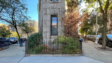 The Grinnell at 100 in New York, NY - Building Photo - Building Photo