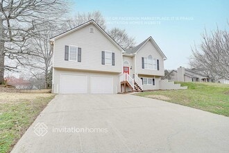 425 Austin Dr in Douglasville, GA - Foto de edificio - Building Photo