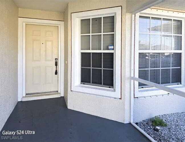 1012 SE 12th Terrace in Cape Coral, FL - Building Photo - Building Photo