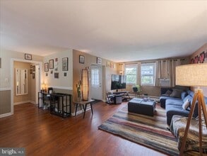 112 5th Ave in Phoenixville, PA - Building Photo - Building Photo