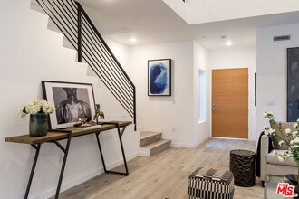 846 N Alta Vista Blvd in Los Angeles, CA - Building Photo - Building Photo
