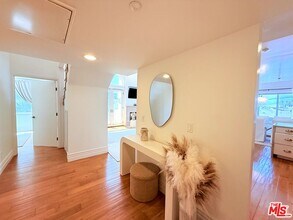 1018 4th St in Santa Monica, CA - Building Photo - Building Photo