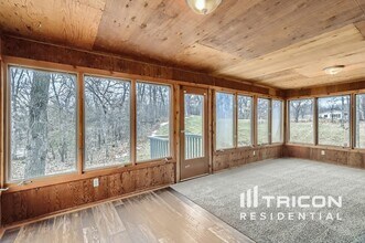 19386 King Cir NW in Elk River, MN - Building Photo - Building Photo