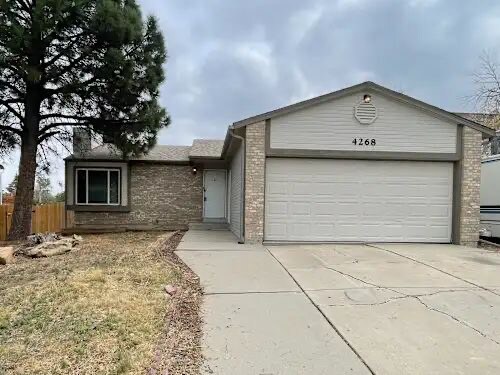 4563 S Argonne St in Aurora, CO - Building Photo