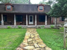 375 Arrowhead Dr in Brick, NJ - Building Photo