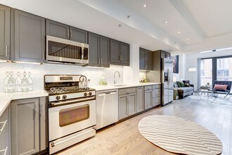 616 E St NW-Unit -#1154 in Washington, DC - Foto de edificio - Building Photo