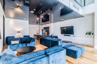 1288 Av. des Canadiens-de-Montréal, Unit SI ID1520409P in Montréal, QC - Building Photo - Building Photo