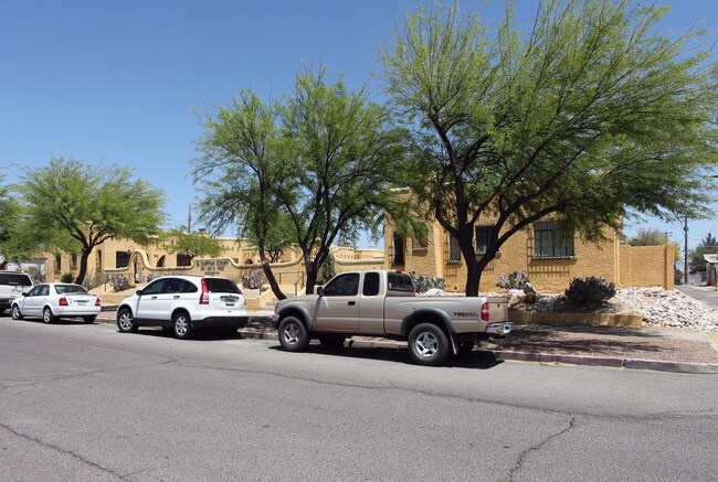 El Capitan Apartments in Tucson, AZ - Foto de edificio - Building Photo