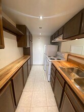 7508 Parkway Dr in La Mesa, CA - Building Photo - Building Photo