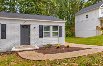 303 Martin Cir in Athens, GA - Building Photo - Building Photo