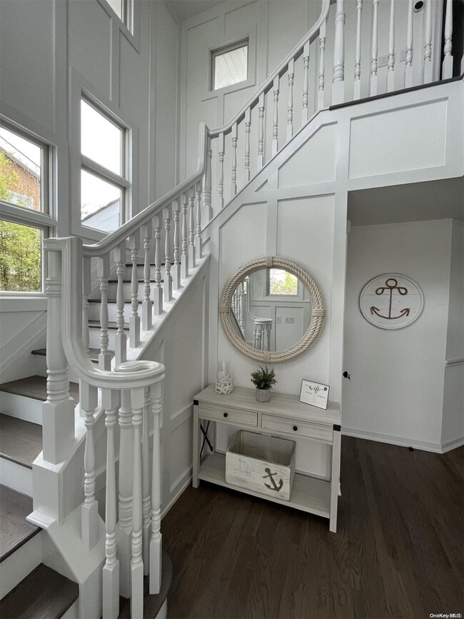 24 Bungalow Ln in Ocean Beach, NY - Foto de edificio - Building Photo