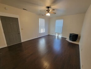 1522 Marin St in Corning, CA - Building Photo - Building Photo