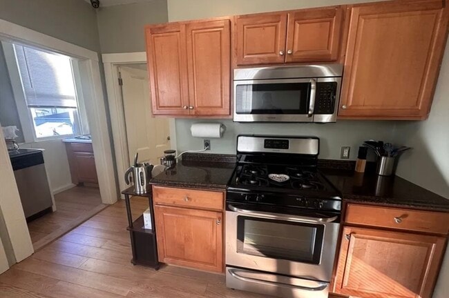 374 Highland Ave, Unit 1