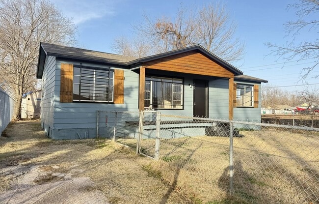 property at 219 SE 21st St