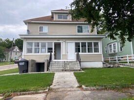 101 Hanover St, Unit #1 in Mankato, MN - Building Photo
