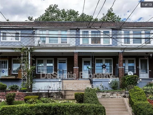 property at 927 Clarissa St