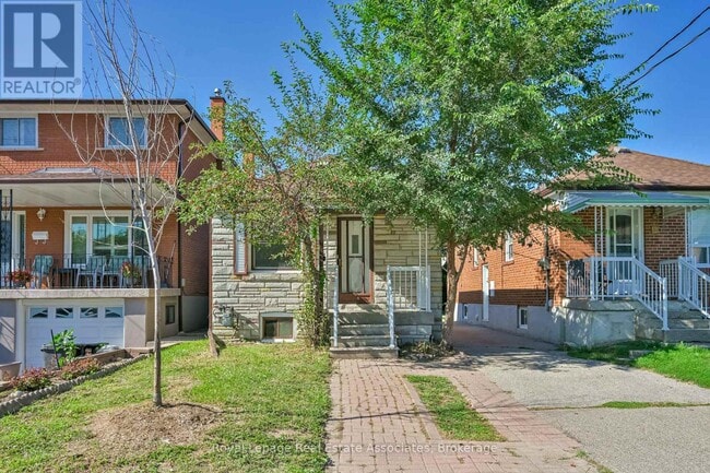 property at 20 EAST Dr