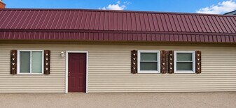 206 S Pacific St in Spencer, WI - Building Photo