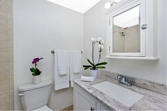 200 Swanton St, Unit #303 in Winchester, MA - Foto de edificio - Building Photo